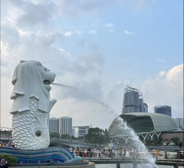 Travel hack: Certain credit cards, like the JCB Platinum, can get you a Sands membership upgrade which includes complimentary access to the SkyPark!