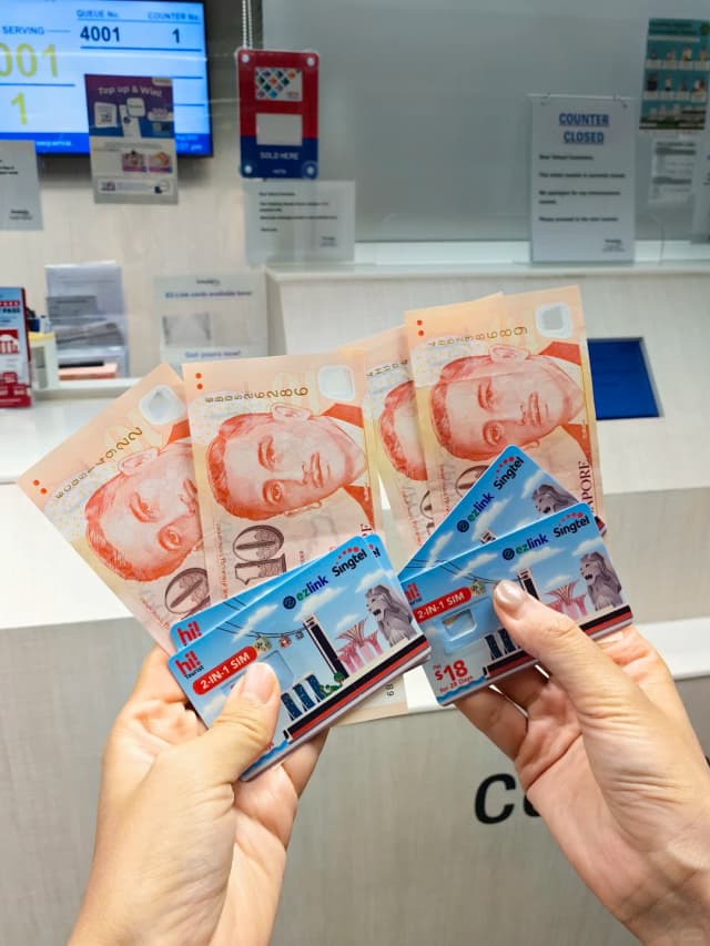 Singapore may be hot and humid outside, but the indoor air conditioning is freezing! Always remember to bring a light cardigan or jacket.