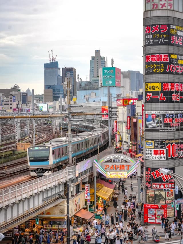 For transportation in Tokyo, simply add a Suica card to your Apple Wallet.
