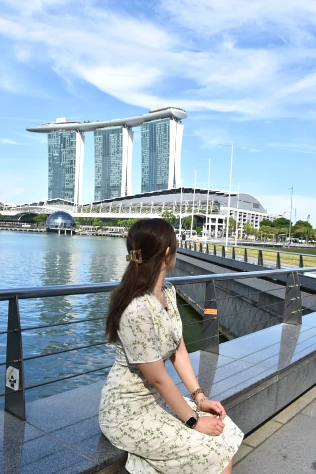 Pro-tip for Singapore: Fill out the free SG Arrival Card online before you fly. It takes just a minute and can save you half an hour of queuing!