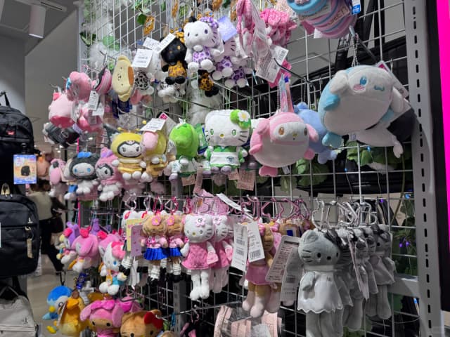 Insider tip for the Shinjuku Don Quijote: the exclusive Black Gold Kitty is restocked at 11:30 PM in a locked case behind the 4th-floor cashier.