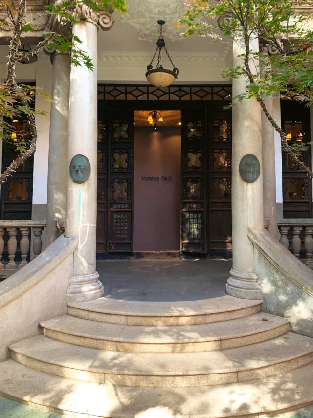 Built in 1925, Xintiandi No. 1 is the most completely preserved historic building in the area, offering a rare chance to step inside and experience its rich cultural heritage.